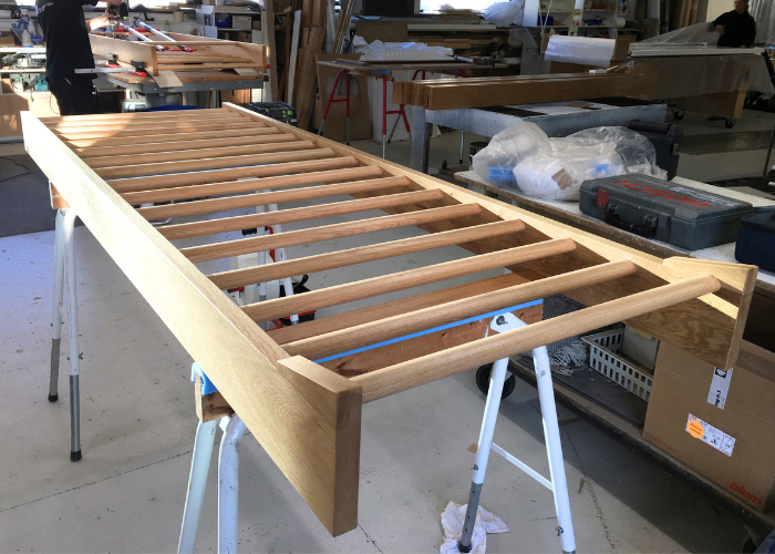 Egetræ ribbe med udhæng