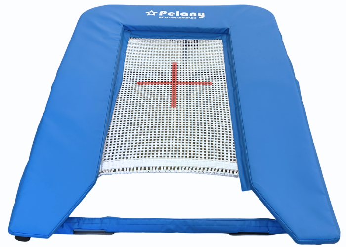 Boost Board Hawk.
Ergonomisk udformet minitrampolin til kraftfulde afsæt.
Velegnet til børnespring, da den er let at hoppe op i for de mindste.
Skridsikker fødder og med transporthjul.
Højderegulering fra ca. 26-32 cm
Open-end model.