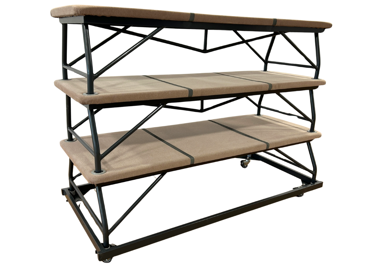 3 delt stålplint med transportvogn.
Stålplinten er et fantastisk redskab, som ikke kan undværes. Du kan bruge dem sammen og hver for sig.
Sæt dem ovenpå hinanden, ved siden af hinanden eller forskudt.
Endvidere er de meget velegnet til crossfit og