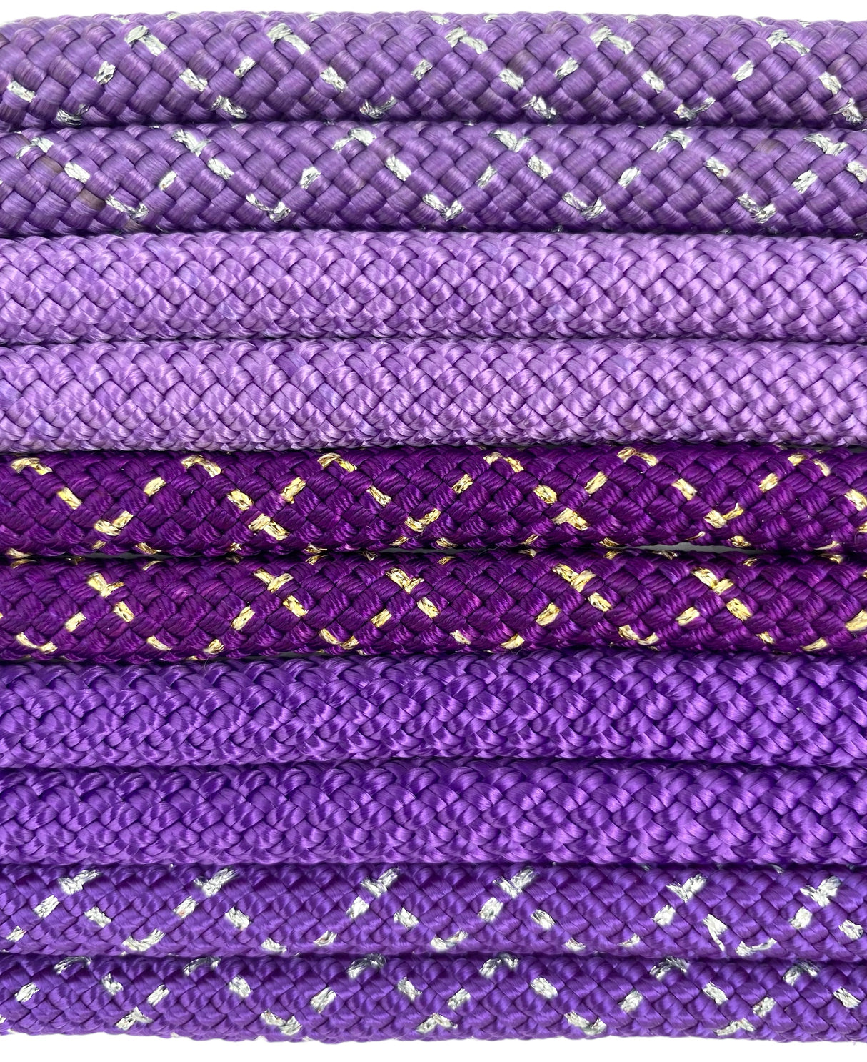 Sjippetov Pastorelli NEW ORLEANS.
Pastorelli NEW ORLEANS sjippetov er af den bedste kvalitet og et foretrukkent mærke hos topgymnasterne indenfor rytmisk gymnastik.
FIG-godkendt til konkurrencer.
Længde 3 m.
Diameter 9 mm.
Sjippetovet har en god t