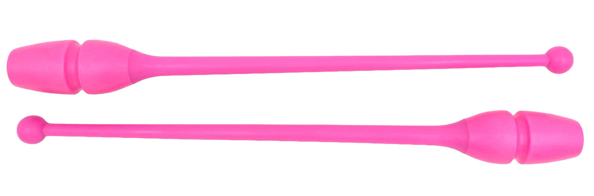 MASHA gymnastikkølle fra Pastorelli med både bounceeffekt og connectable.
Bounce betyder at køllen er lavet af gummi og derfor kan stødes mod gulvet og springe tilbage.
Connectable betyder at køllerne kan også sættes sammen i forlængelse af hinanden.