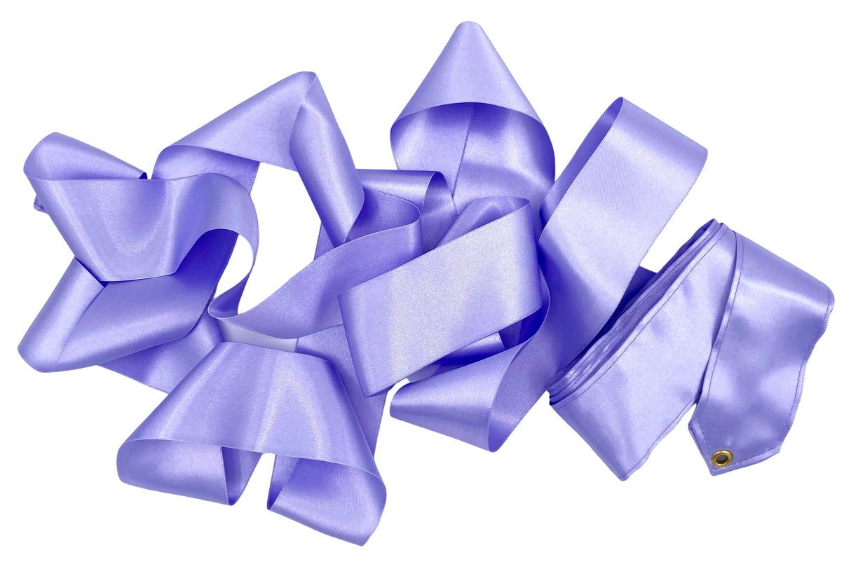 Amaya Vimpel til rytmisk gymnastik.
Amayas vimpel er det perfekte valg for rytmiske gymnaster, uanset om det er til træning eller opvisning.
Vimplerne er 6 meter lange og er lette nok til at bevæge sig elegant gennem luften, men har stadig tilstrækk