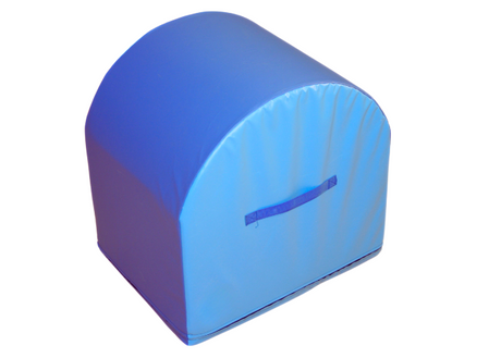 Rulleplint.
Rulleplint er et fantastisk alsidig træningsredskab for både store og små.
Børnehaver, skoler og idrætsforeninger

Kan bruges til forhindringsbaner, flikk-flakk, håndstand og meget mere.

Skumkerne 25 kg. pr. m3.
700 g/m2. PVC dug.
Skrids