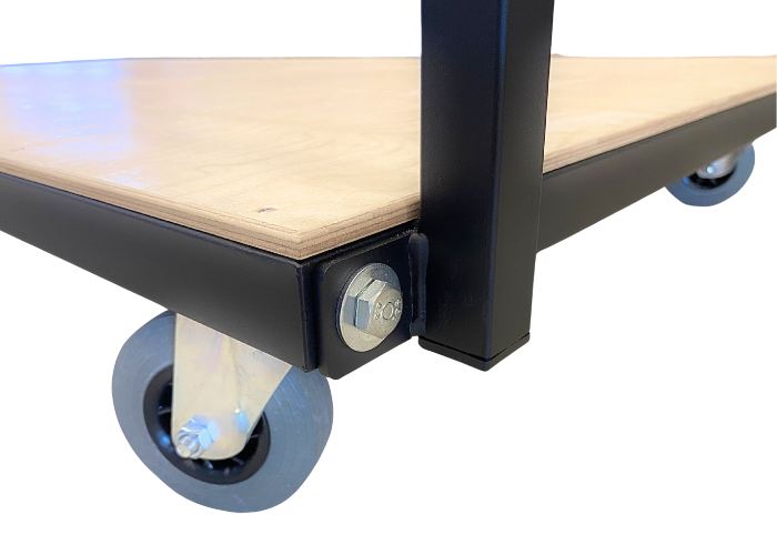 Universalvogn til gymnastikredskaber.
Bøjlen kan tages af hvis der er behov for det.
Men træplade på bunden.

Vognen er 1 meter bred og 2 meter lang.
Praktisk vogn til måtter og skumredskaber.
Dansk kvalitet.
Robust vogn.
Kan bruges til alle typer gy