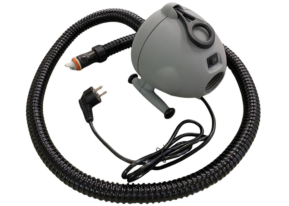 Blæser OV 10 er en kvalitets pumpe der er "standarden" på markedet. OV10 er produceret gennem mange i flere hundrede tusinde eksemplarer.

Blæseren er især velegnet til mindre airtracks under 9m, men kan sagtens bruges til større baner.

Meget effekt