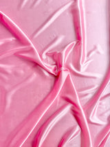 Rosa. 
Rytmeflag til rytmisk gymnastik, herunder både holdgymnastik og individuel gymnastik, dans, børnerytmik, motorik, bevægelseslege, træning og opvisning. Gymnastik håndredskab med flot visuel effekt. Rytmeflaget laver smukke, bølgende bevægelser