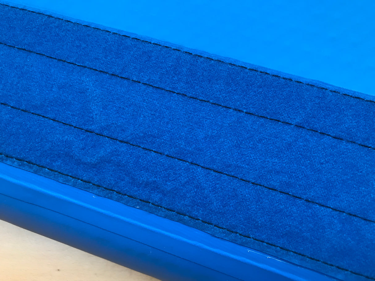 Slidstærk velcro på både ender og sider af airtracket