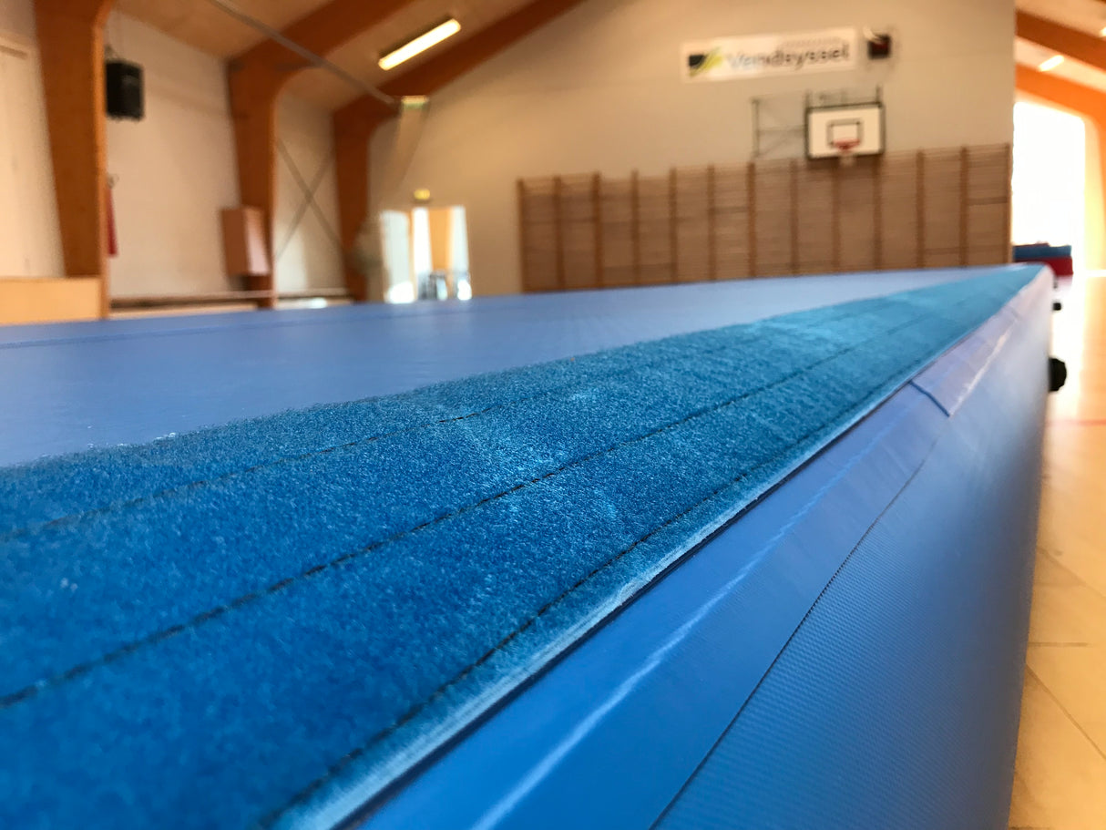 Pelany Airtrack Pro har velcro på alle sider.