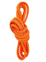 Amaya Sjippetov 3m Orange til rytmisk gymnastik.
Super godt kvalitetsprodukt fra Amaya. Sjippetov til leg, træning og opvisning. Sjippetovet har en god tyngde, som giver god svingkraft til kast, spændende øvelser og koreografier.
Sjippetovet er 3 met