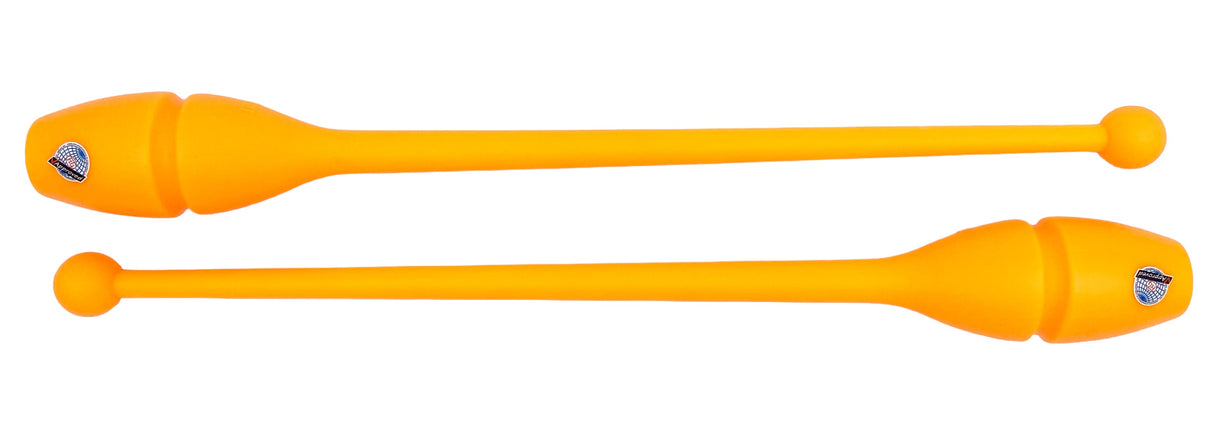 En farverig kølle til træning, opvisning, show og konkurrence.


Italienske Pastorelli står for den absolutte topkvalitet indenfor håndredskaber til rytmisk gymnastik. De tilbyder et bredt udvalg af udstyr, herunder tøndebånd, køller, bolde, vimpler 