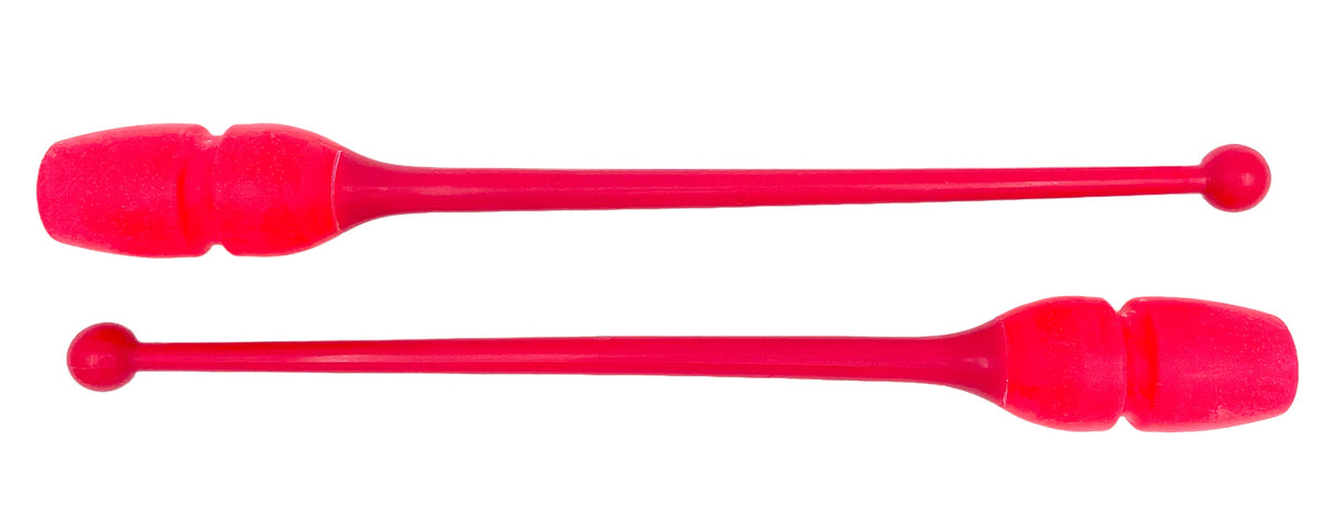 MASHA gymnastikkølle fra Pastorelli med både bounceeffekt og connectable.
Bounce betyder at køllen er lavet af gummi og derfor kan stødes mod gulvet og springe tilbage.
Connectable betyder at køllerne kan også sættes sammen i forlængelse af hinanden.